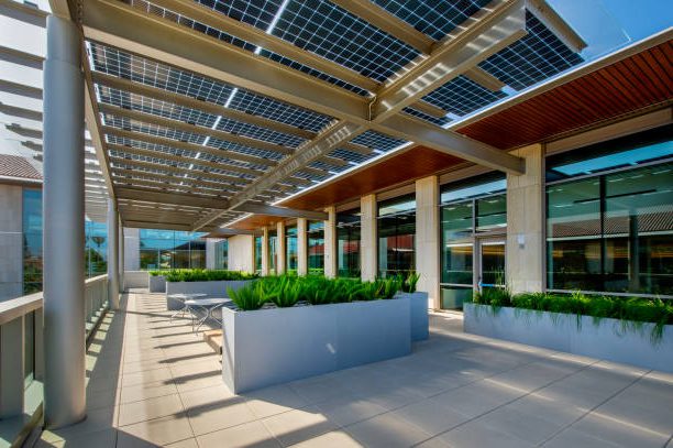 Harnessing Sunlight on Both Sides: An In-Depth Look at Bifacial Solar Panels